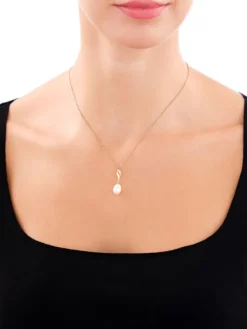 Zawieszka z żółtego złota z diamentem i perłą - próba 585