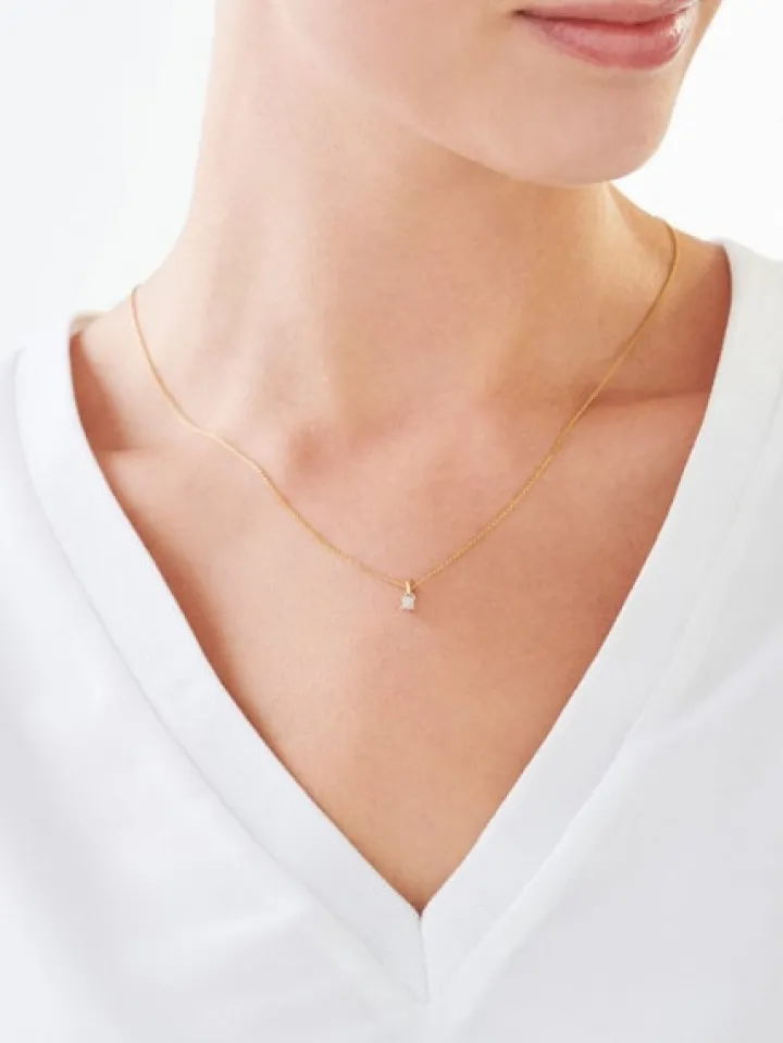 Zawieszka z żółtego złota z diamentem - 0,003 ct - próba 375