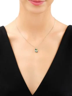 Złota zawieszka z kryształem syntetycznym