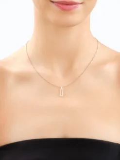 Złota zawieszka z masą perłową