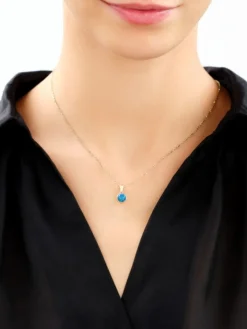 Złota zawieszka z opalitem