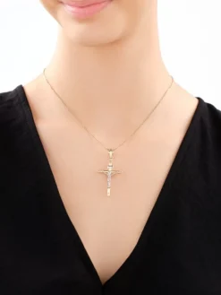 Złota zawieszka z wizerunkiem Chrystusa - krzyż