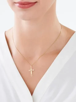 Złota zawieszka z wizerunkiem Chrystusa - krzyż