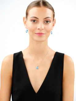 Złote kolczyki z kryształami syntetycznymi