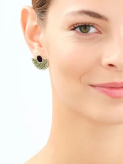 Złote kolczyki z masą perłową - skarabeusze