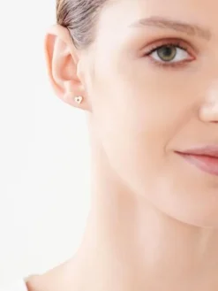 Złote kolczyki z rubinami syntetycznymi - serca