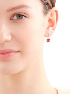 Złote kolczyki z rubinami syntetycznymi i cyrkoniami