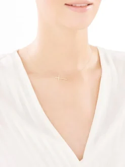 Złoty naszyjnik - krzyż