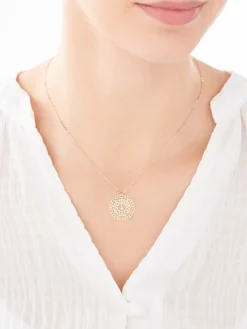 Złoty naszyjnik - znak pokoju