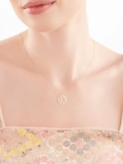 Złoty naszyjnik, ankier - litera K