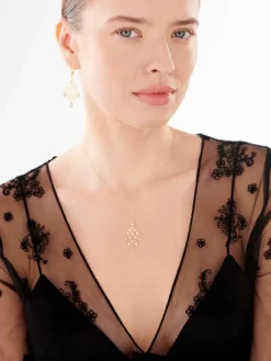 Złoty naszyjnik z cyrkoniami