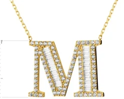 Złoty naszyjnik z cyrkoniami - litera M