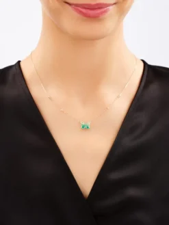 Złoty naszyjnik z emalią - motyl