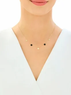 Złoty naszyjnik z onyksami syntetycznymi - koła