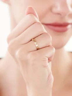 Złoty pierścionek - serca