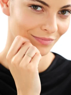 Złoty pierścionek - serca