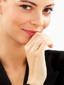 Złoty pierścionek - wieniec laurowy