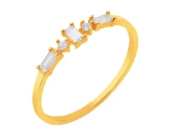 Złoty pierścionek z cyrkoniami