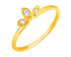 Złoty pierścionek z cyrkoniami
