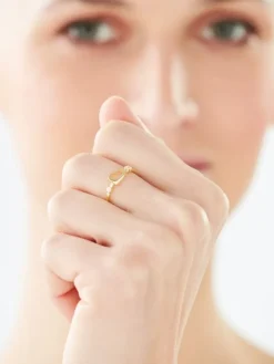 Złoty pierścionek z cyrkoniami - serce