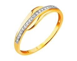 Złoty pierścionek z cyrkoniami