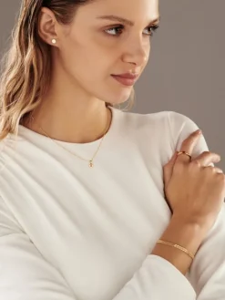 Złoty pierścionek z cyrkonią