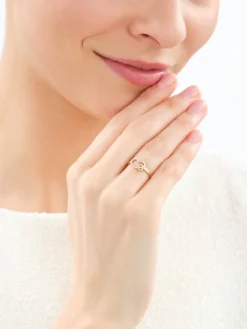 Złoty pierścionek z cyrkoniami - serca