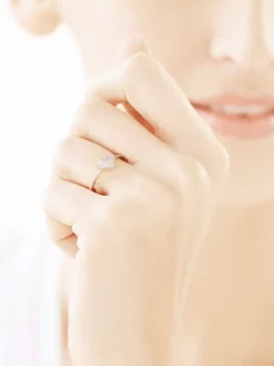 Złoty pierścionek z cyrkoniami - serce