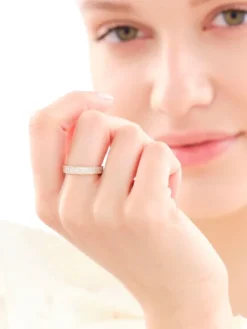 Złoty pierścionek z cyrkoniami - Eternity