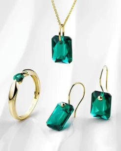 Złoty pierścionek z cyrkonią