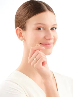 Złoty pierścionek z emalią