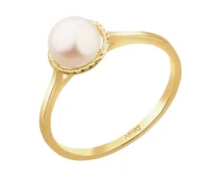 Złoty pierścionek z perłą