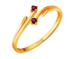 Złoty pierścionek z rubinami syntetycznymi