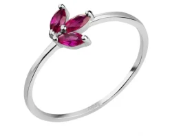 Złoty pierścionek z rubinami syntetycznymi