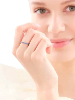 Złoty pierścionek z szafirami syntetycznymi - Eternity